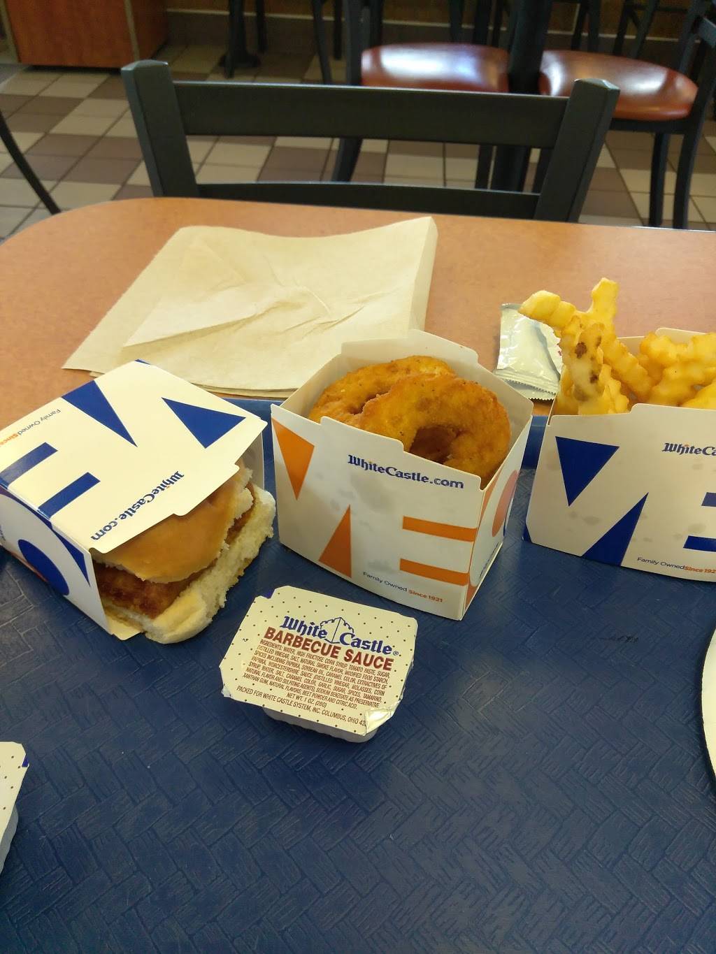 White Castle | restaurant | 5520 National Turnpike, Louisville, KY 40214, USA | 5023618414 OR +1 502-361-8414
