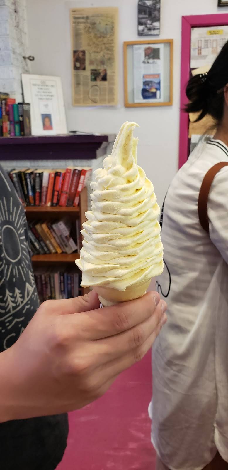 Mr. Norms Nephew | restaurant | 1004 Mosley St, Wasaga Beach, ON L9Z 2G7, Canada | 7054220954 OR +1 705-422-0954