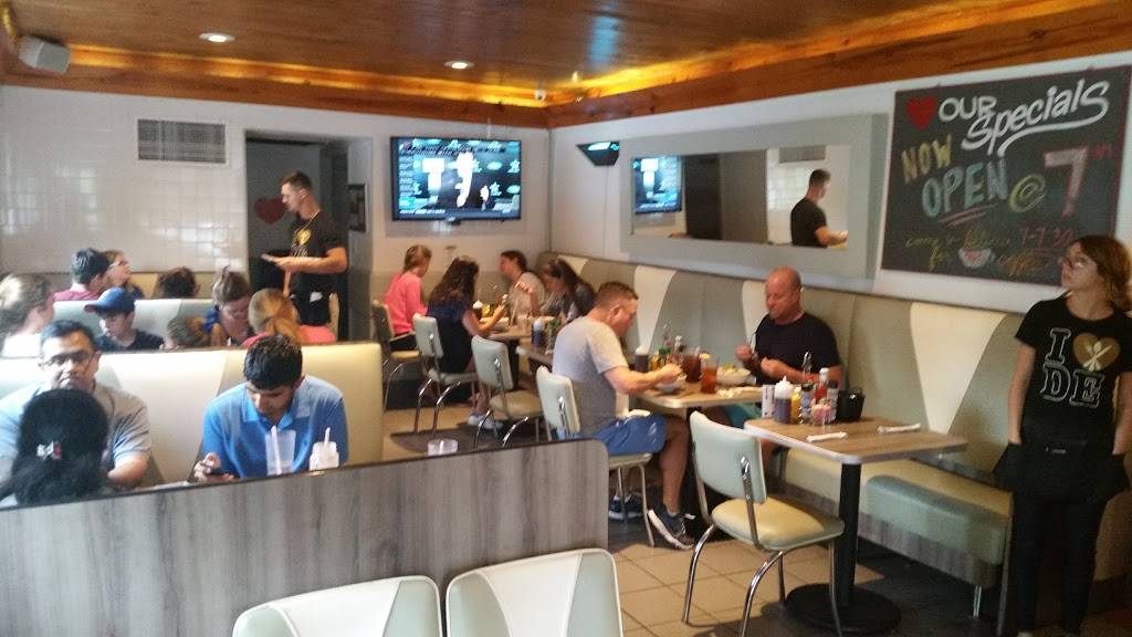 Daily Eats | restaurant | 901 S Howard Ave, Tampa, FL 33606, USA | 8138683335 OR +1 813-868-3335