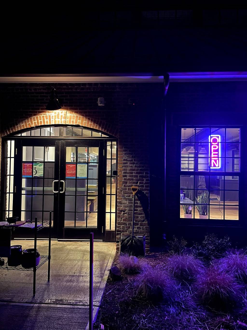 Northern Spy | restaurant | 4 Rolling Mill Way, Canton, MA 02021, USA | 7819891850 OR +1 781-989-1850