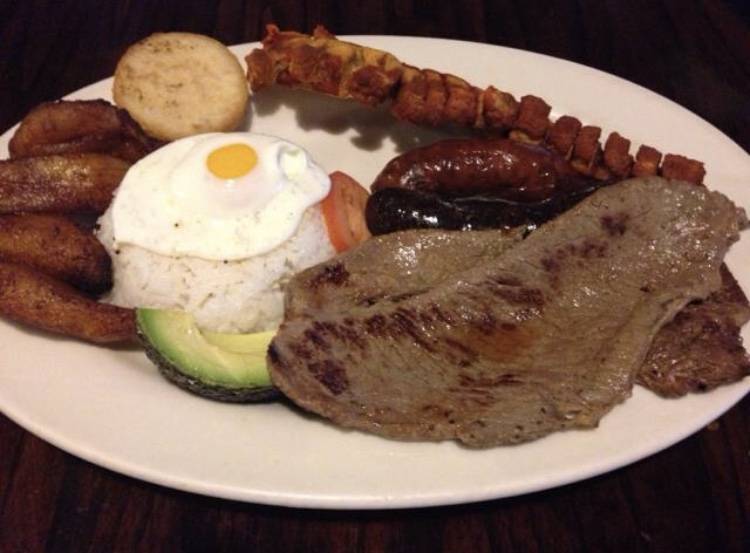 Maritza’s Bakery Cafe | bakery | 706 Jerusalem Ave, Uniondale, NY 11553, USA | 5162439291 OR +1 516-243-9291