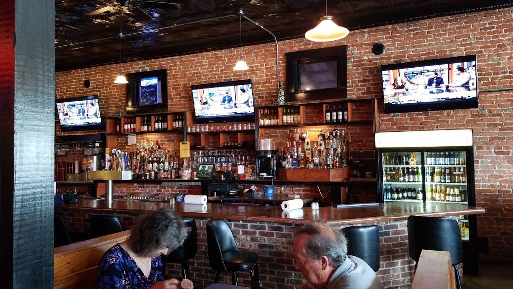 Fat Edds Roadhouse | restaurant | 323 Ferry St, Metropolis, IL 62960, USA | 6185245525 OR +1 618-524-5525