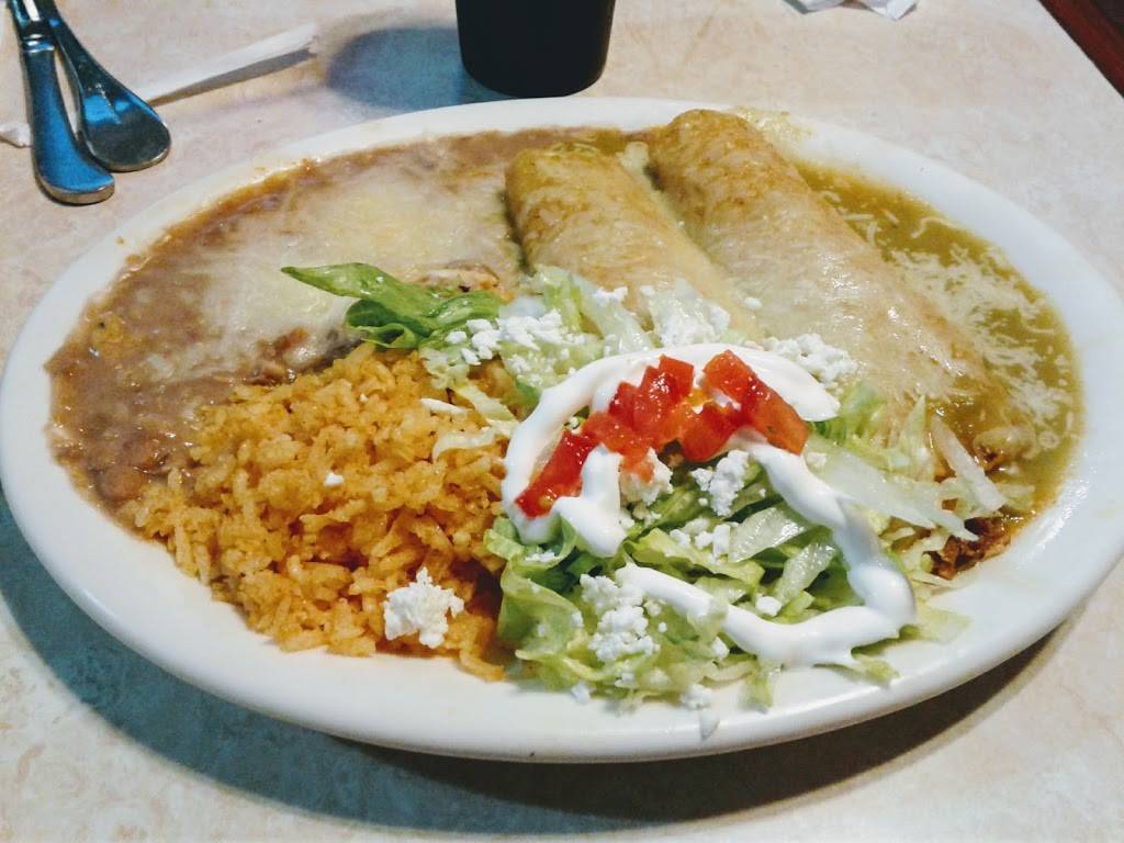 Tlaquepaque Restaurant | restaurant | 120 S Mill St, Santa Paula, CA 93060, USA | 8059335535 OR +1 805-933-5535