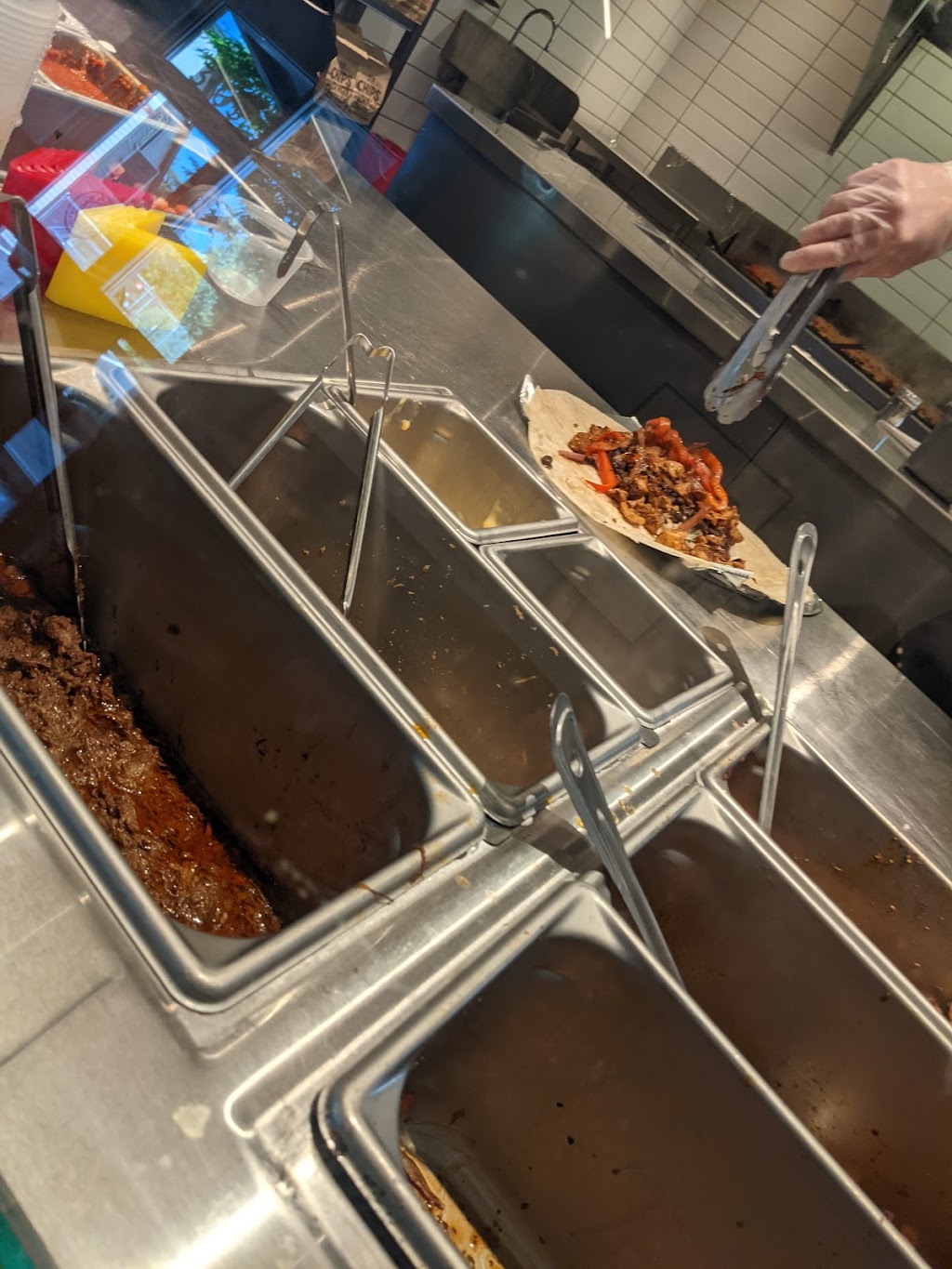 Chipotle Mexican Grill | restaurant | 3105 E Portland Rd, Newberg, OR 97132, USA | 5034769009 OR +1 503-476-9009