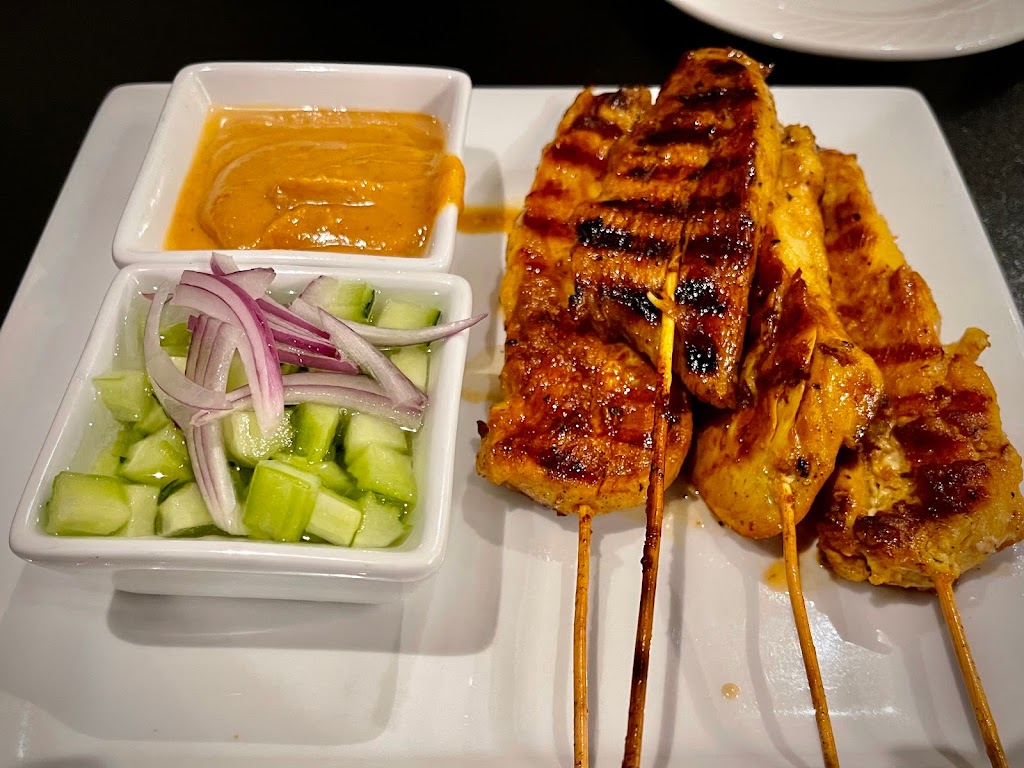 The Charm Thai Bistro | restaurant | 71174 LA-21 Suite 200, Covington, LA 70433, USA | 9853275286 OR +1 985-327-5286