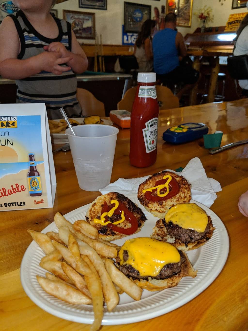 Juicy Bone | restaurant | 1476 Dale Rd, Beaverton, MI 48612, USA | 9894353287 OR +1 989-435-3287