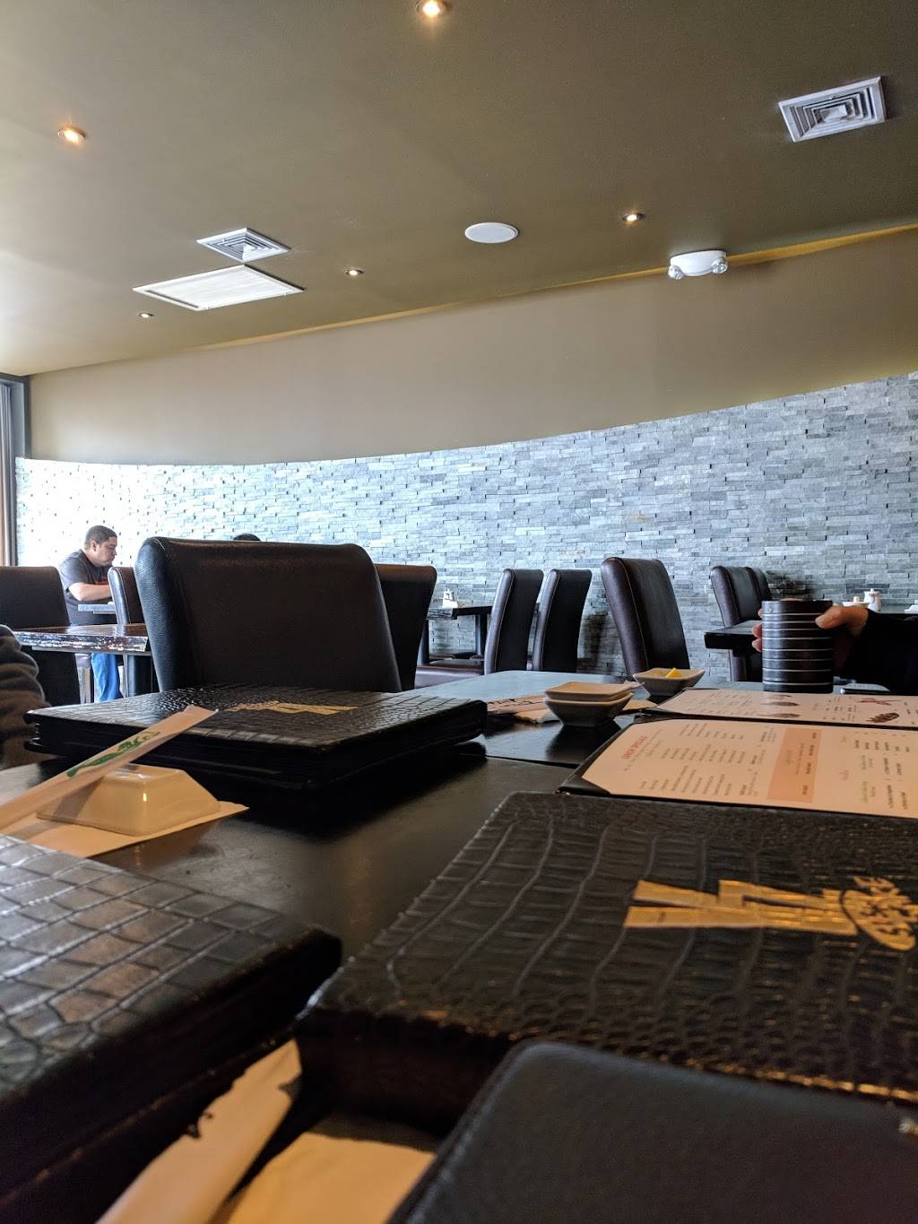 Yuzu | restaurant | 301 E Meadow Ave, East Meadow, NY 11554, USA | 5162286638 OR +1 516-228-6638