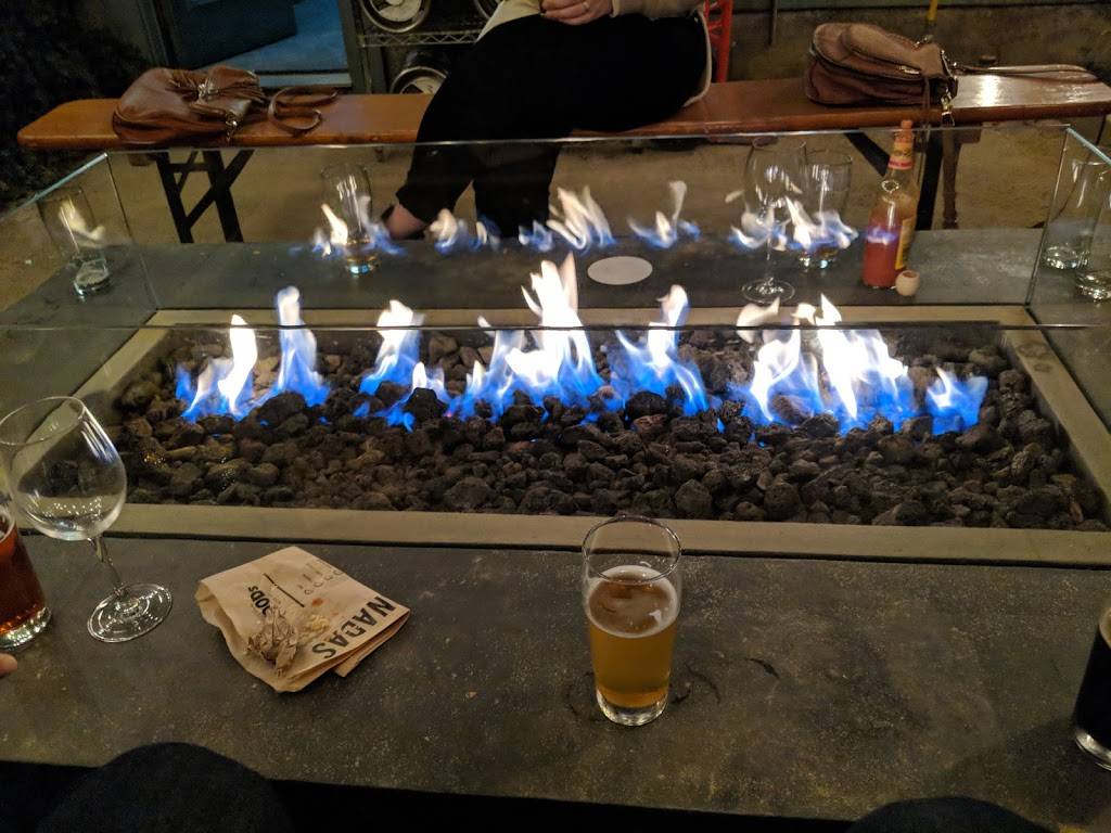 Woods Outbound | restaurant | 4045 Judah St, San Francisco, CA 94122, USA | 4155718025 OR +1 415-571-8025