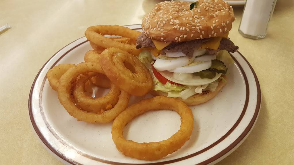 Kostas Restaurant | restaurant | 221 Court St, Hamilton, OH 45011, USA | 5138924189 OR +1 513-892-4189