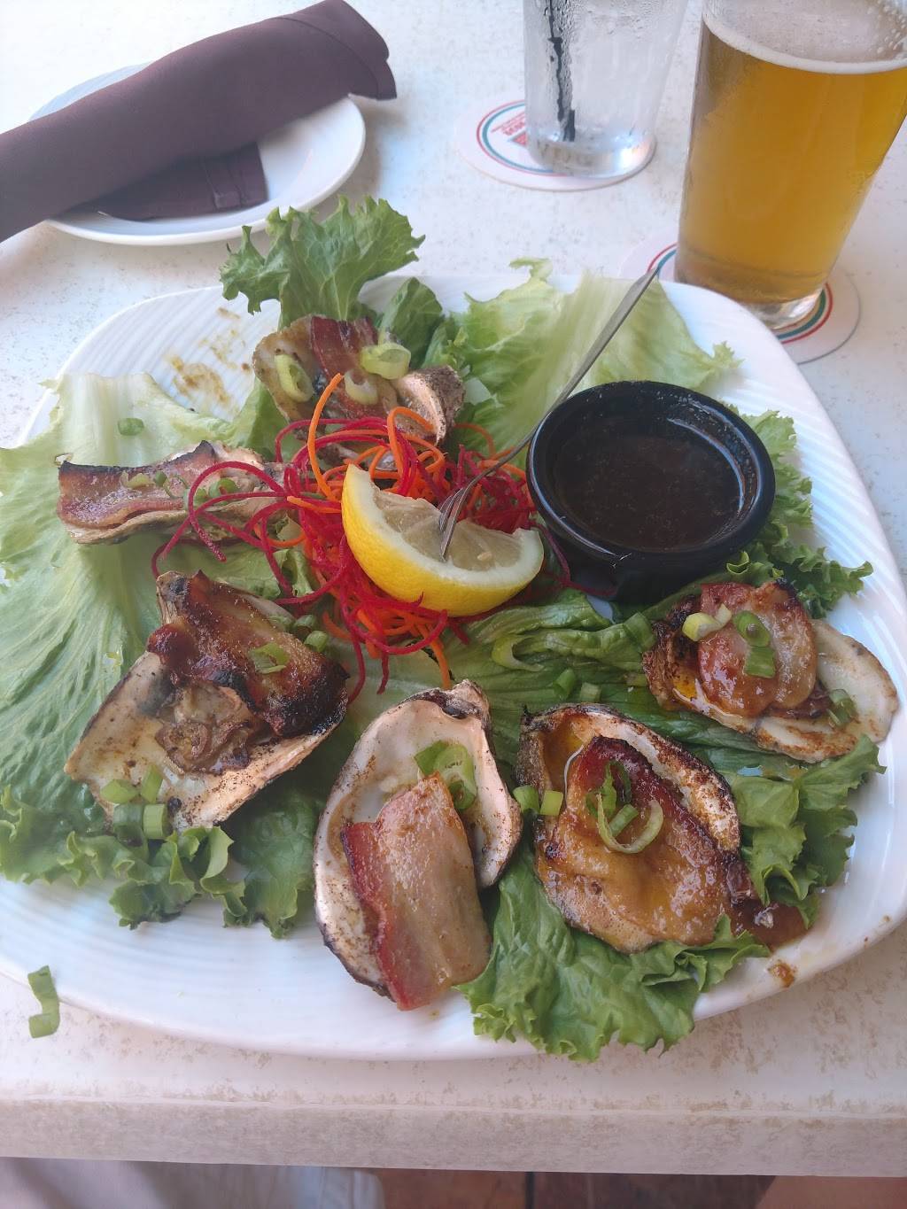 Guppys On the Beach | restaurant | 1701 Gulf Blvd, Indian Rocks Beach, FL 33785, USA | 7275932032 OR +1 727-593-2032