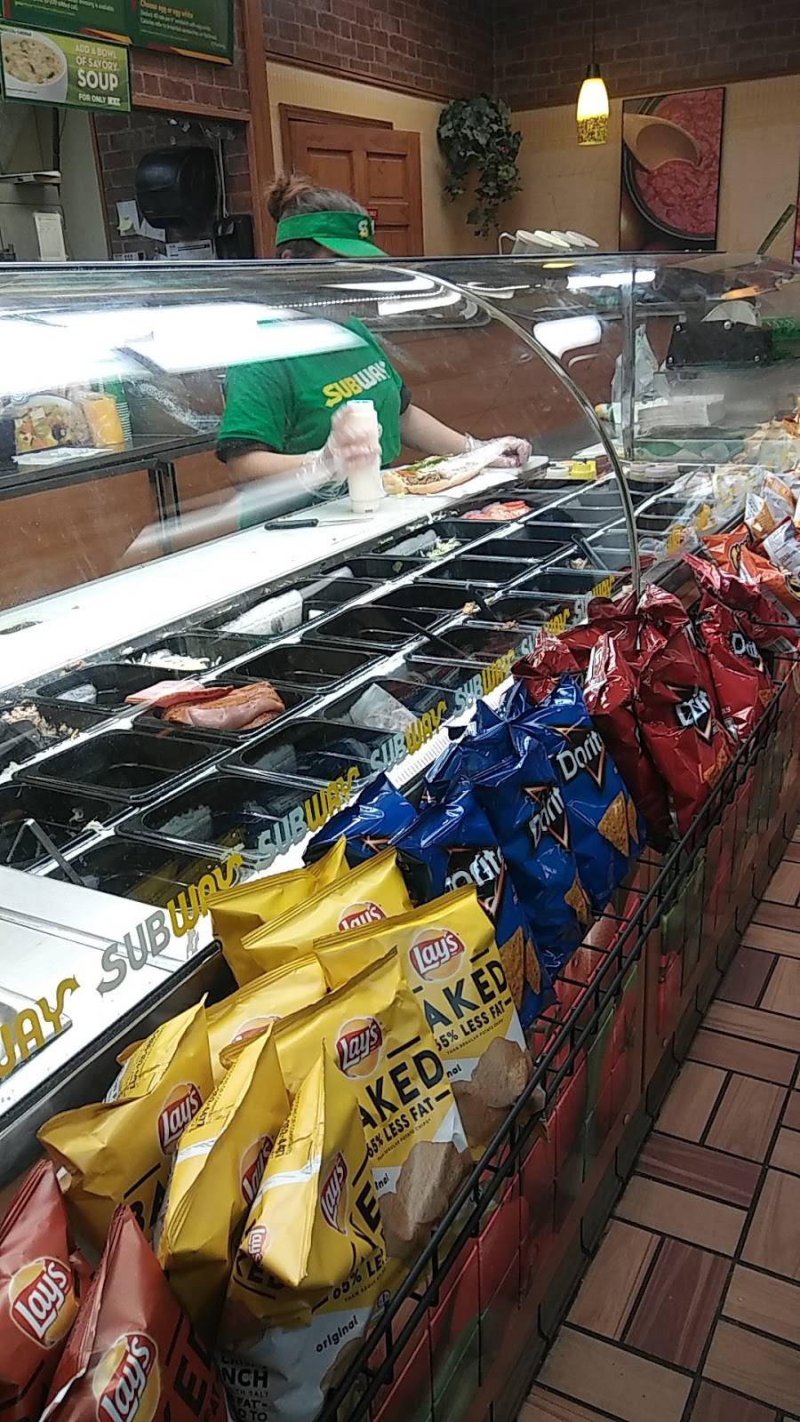 Subway | restaurant | 1702 1/2 W Market St, Johnson City, TN 37604, USA | 4239263544 OR +1 423-926-3544