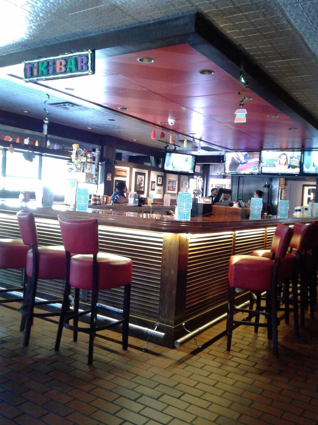 TGI Fridays | restaurant | 1200 S Dixie Hwy, Coral Gables, FL 33146, USA | 3056687808 OR +1 305-668-7808