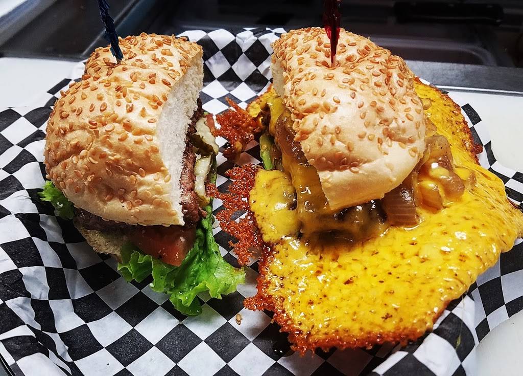 Squeeze Burger | restaurant | 1630 K St, Sacramento, CA 95814, USA | 9164922499 OR +1 916-492-2499