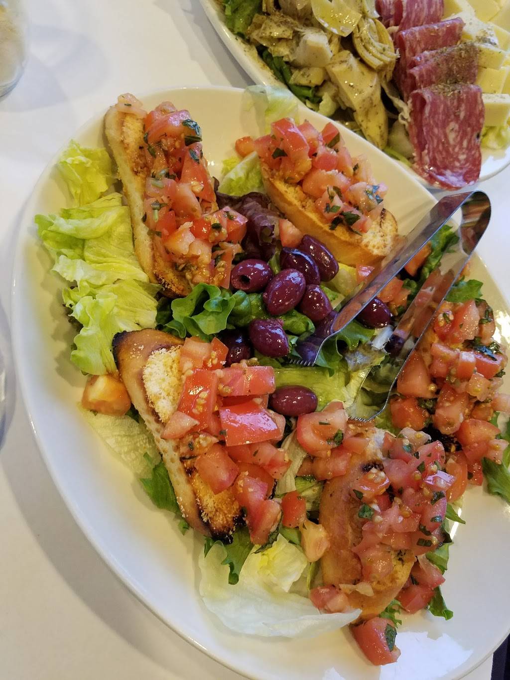 Meadowbrook Country Club Restaurant | restaurant | 2149 N Green Bay Rd, Mt Pleasant, WI 53405, USA | 2628989900 OR +1 262-898-9900