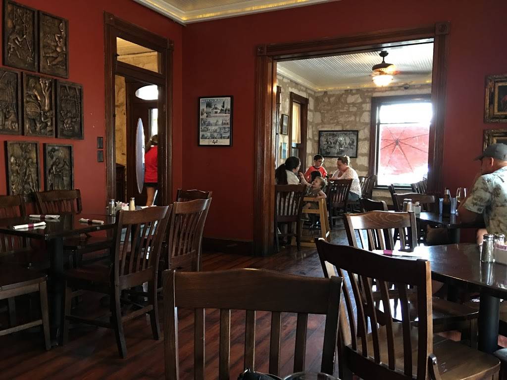 Silver Creek Beer Garden & Grille | restaurant | 310 E Main St, Fredericksburg, TX 78624, USA | 8309904949 OR +1 830-990-4949