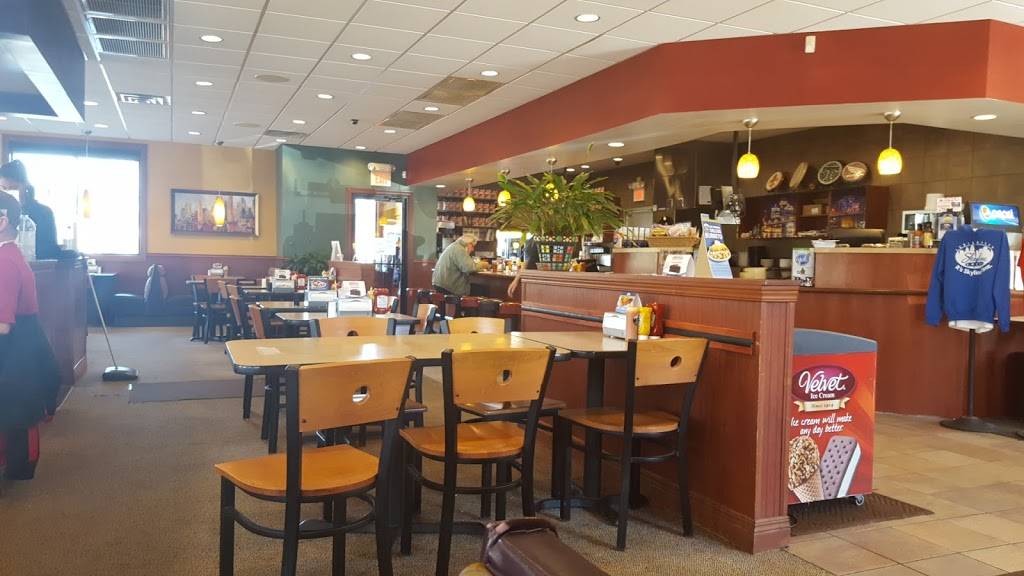 Skyline Chili | restaurant | 4024 Dutchmans Ln, Louisville, KY 40207, USA | 5027210093 OR +1 502-721-0093