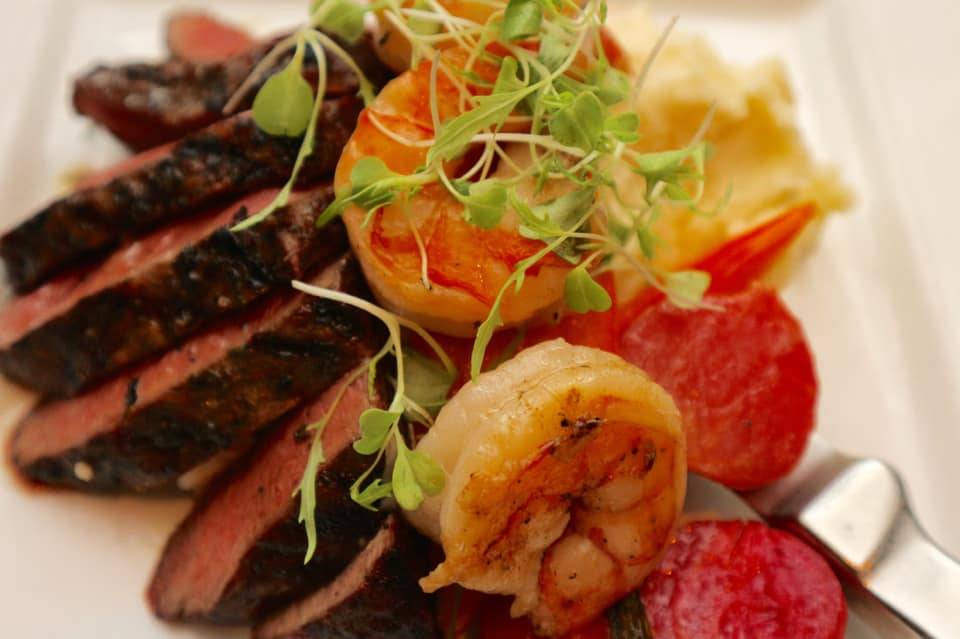 Harvest Restaurant | restaurant | 1 Way St, Whitby, ON L1M 1B3, Canada | 9056557687 OR +1 905-655-7687