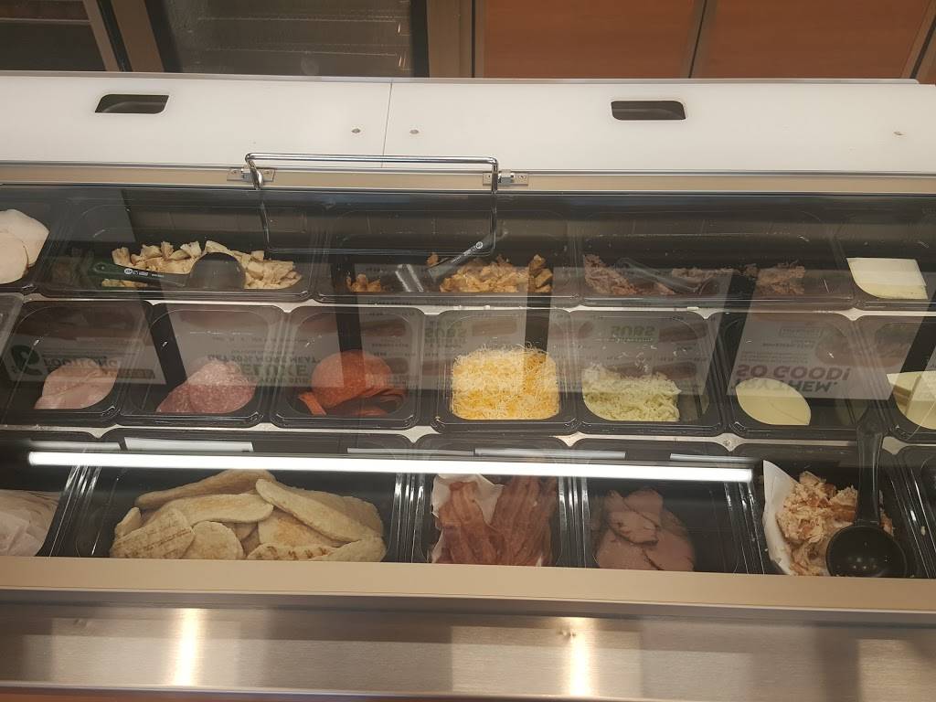 Subway | restaurant | 32215 Queen Anne Hwy, Queen Anne, MD 21657, USA | 4103647056 OR +1 410-364-7056