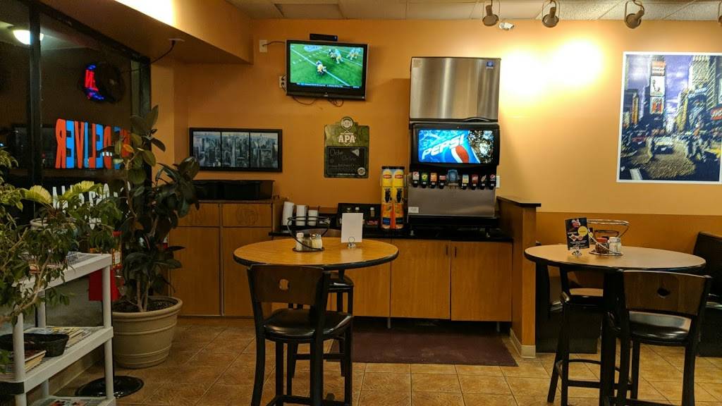 Racanellis New York Pizzeria | restaurant | 8161 Big Bend Blvd, Webster Groves, MO 63119, USA | 3149631111 OR +1 314-963-1111