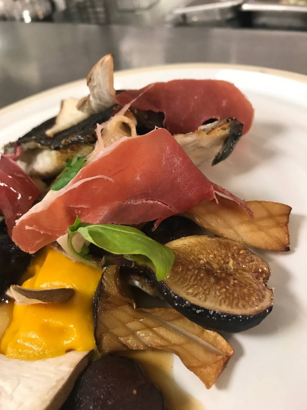 Fifty-One O One Student Run Restaurant | restaurant | 5101 Evergreen Rd, Dearborn, MI 48128, USA | 3132065101 OR +1 313-206-5101