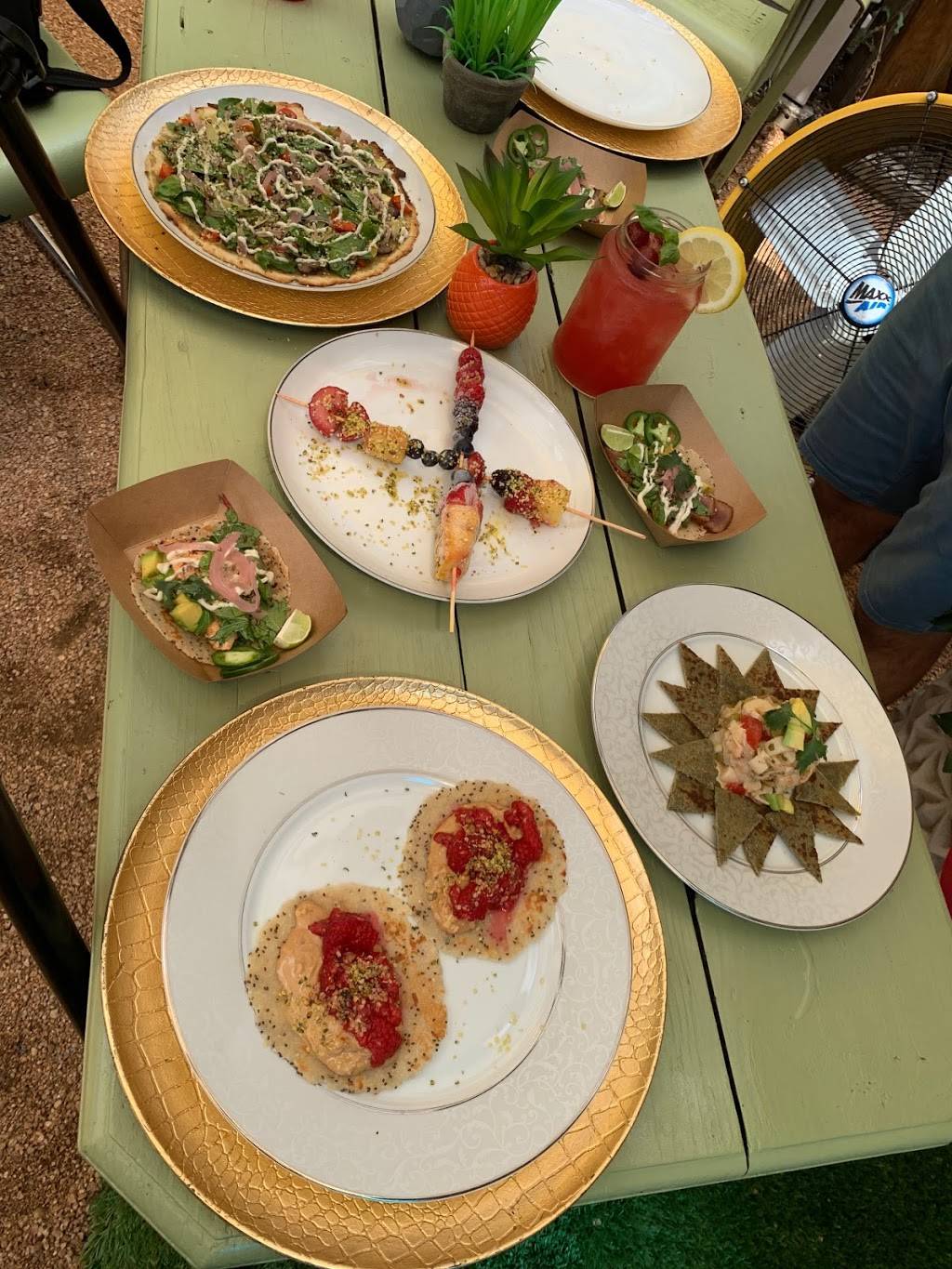 Always Hungry | restaurant | 2908 Fruth St, Austin, TX 78705, USA | 5126937212 OR +1 512-693-7212