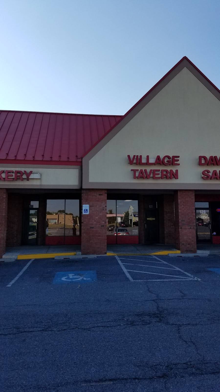 Village Tavern | restaurant | 122 Walkers Village Way, Walkersville, MD 21793, USA | 3018452262 OR +1 301-845-2262