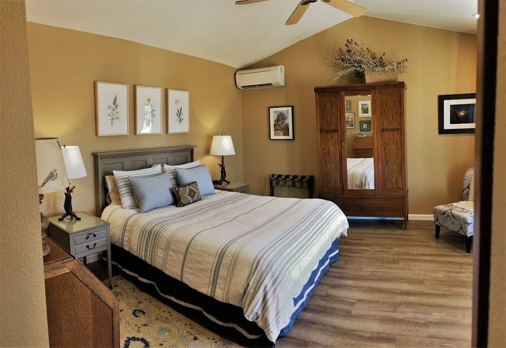 Red Tail Ranch Bed & Breakfast | restaurant | 22307 Ferretti Rd, Groveland, CA 95321, USA | 2099620863 OR +1 209-962-0863