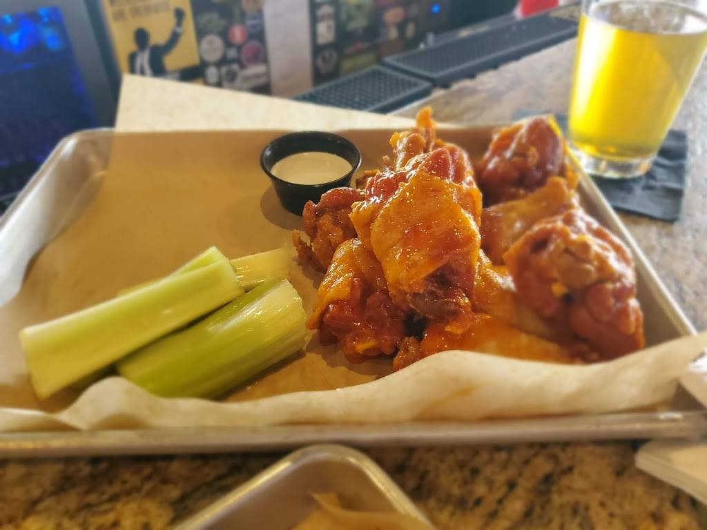 WZ Tavern East Cobb | restaurant | 3052 Shallowford Rd, Marietta, GA 30062, USA | 7709773712 OR +1 770-977-3712