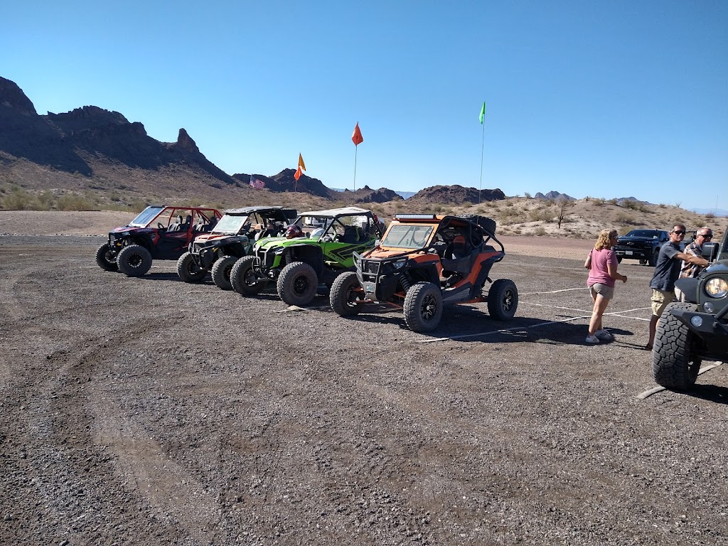 Bunker Bar | restaurant | 6942 N Thirsty Lizard Rd, Lake Havasu City, AZ 86404, USA | 9288548793 OR +1 928-854-8793