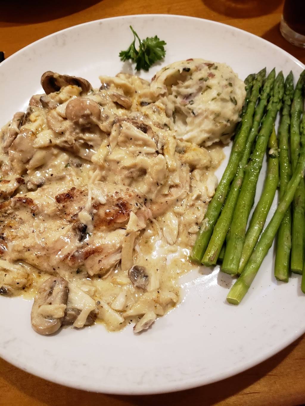 Matthews 1600 | restaurant | 1600 Frederick Rd, Catonsville, MD 21228, USA | 4107882500 OR +1 410-788-2500