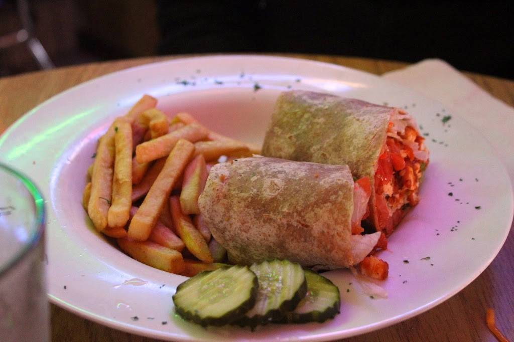 Willie Beamons | restaurant | 2590 County Rd II, Neenah, WI 54956, USA | 9209670391 OR +1 920-967-0391