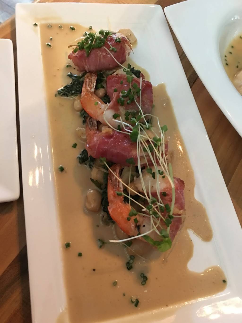 Rivers & Rhodes | restaurant | 382 Thames St, Bristol, RI 02809, USA | 4013969811 OR +1 401-396-9811