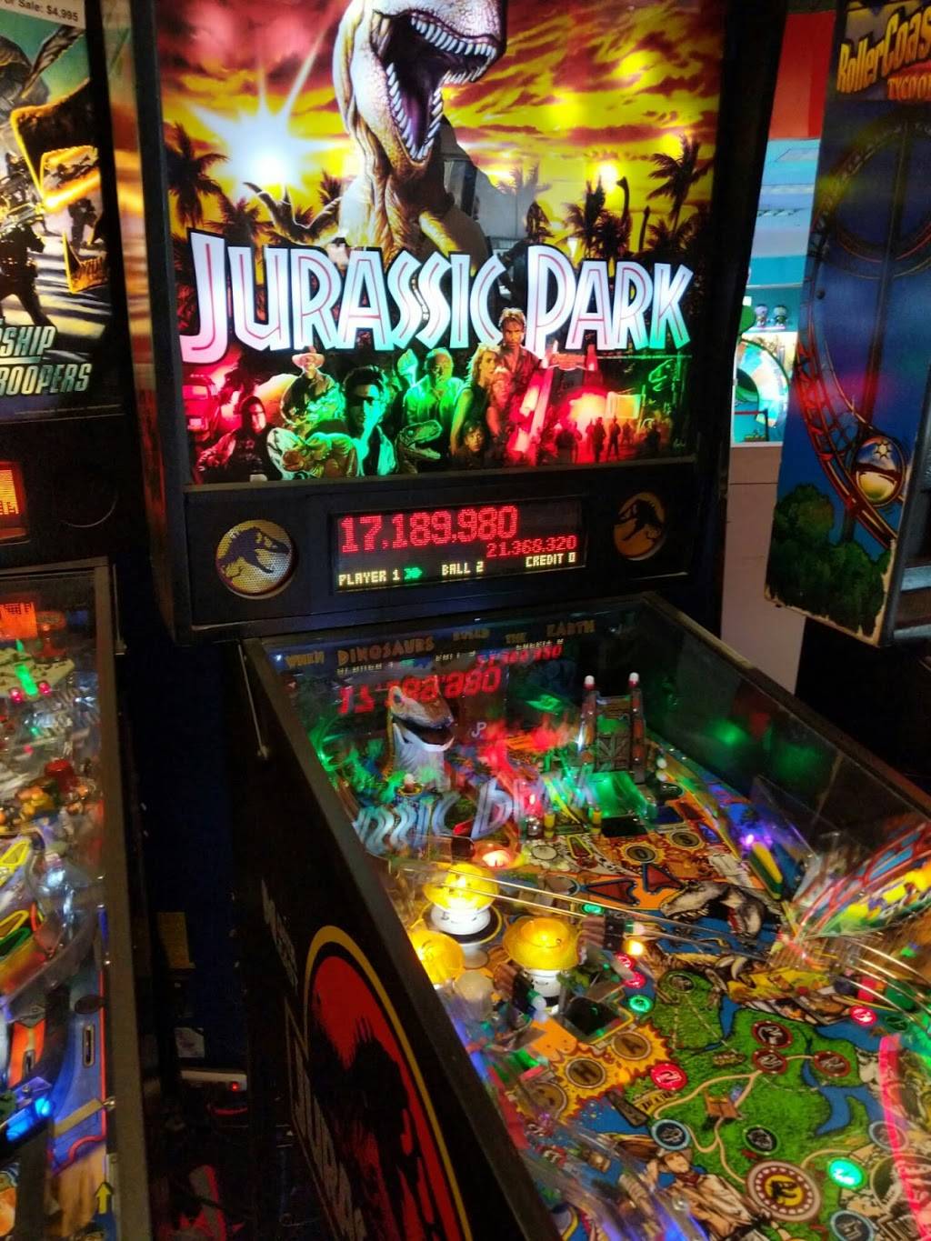 Pinballz Lake Creek | restaurant | 13729 Research Blvd, Austin, TX 78750, USA | 5125378737 OR +1 512-537-8737