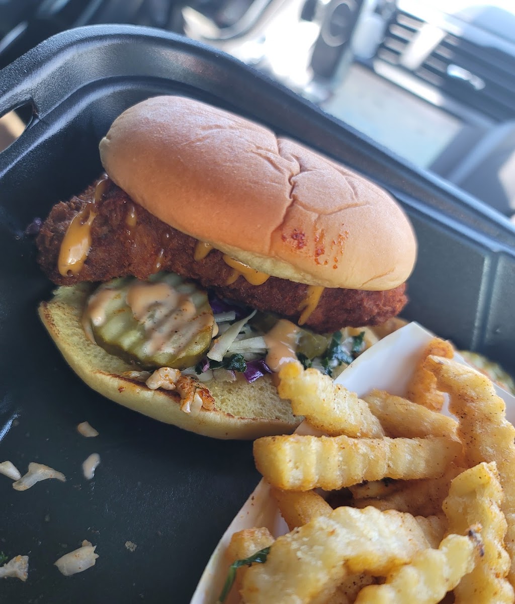 Daves Hot Chicken | restaurant | 15245 Wallisville Rd, Houston, TX 77049, USA | 2816063911 OR +1 281-606-3911