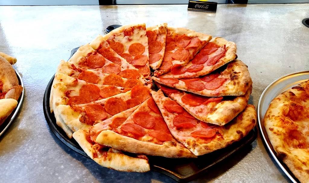 City Slice | restaurant | 185 E University Ave, Gainesville, FL 32601, USA | 3527926505 OR +1 352-792-6505