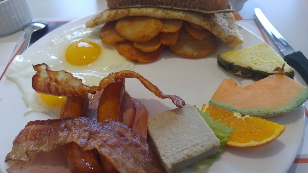 Eggsquis Belleville | restaurant | 366 N Front St, Belleville, ON K8P 5E6, Canada | 6137798444 OR +1 613-779-8444