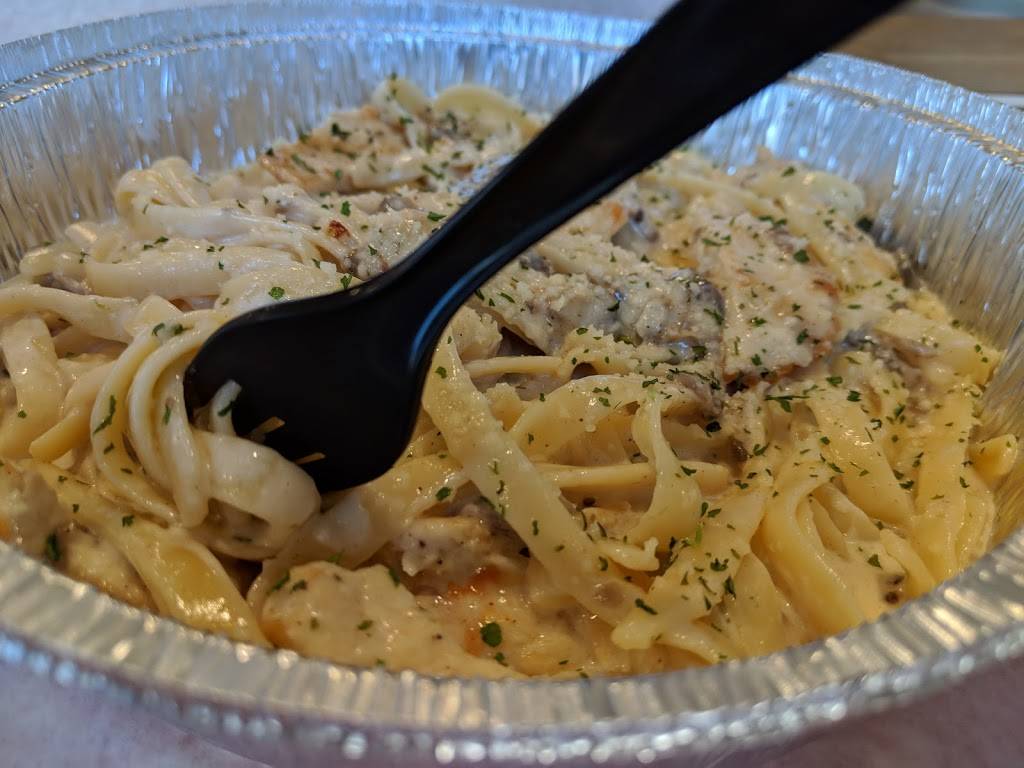 Seniores Pizza | restaurant | 559 Divisadero St, San Francisco, CA 94117, USA | 4154005222 OR +1 415-400-5222