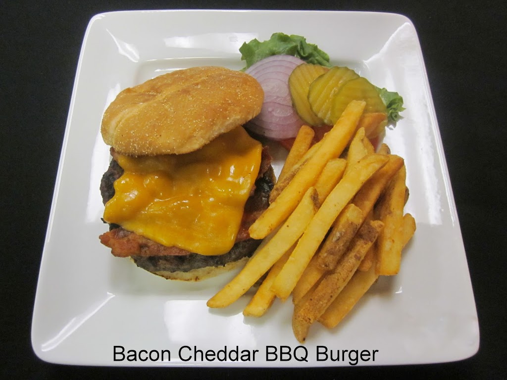 U-Turn Bar and Kitchen/Restaurant | restaurant | 7813 N Davis Hwy, Pensacola, FL 32514, USA | 8504721400 OR +1 850-472-1400