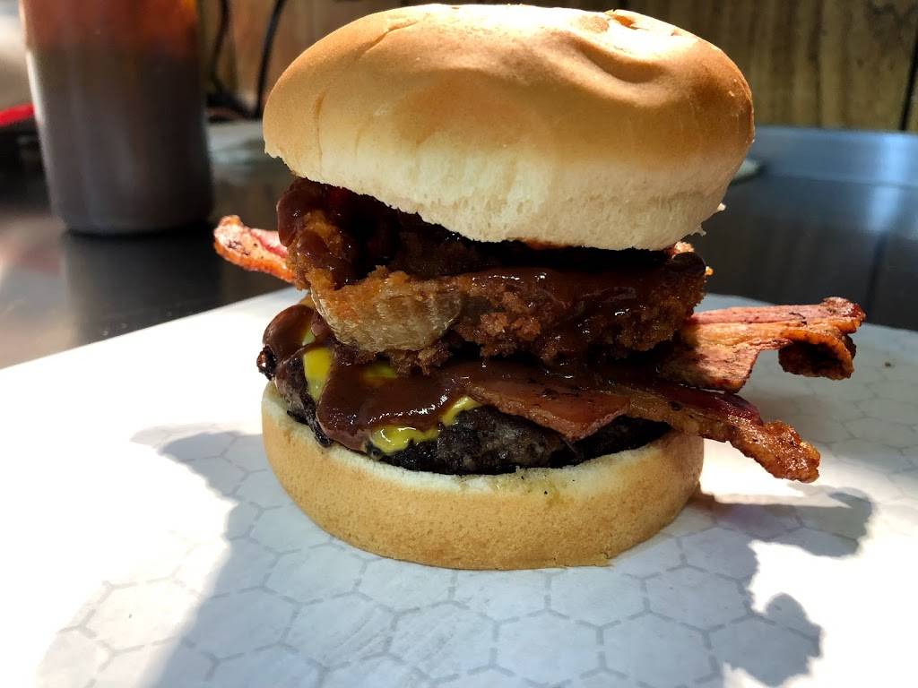 CJ’s Burgers | restaurant | 419275 Texanna Rd, Eufaula, OK 74432, USA | 9186893830 OR +1 918-689-3830