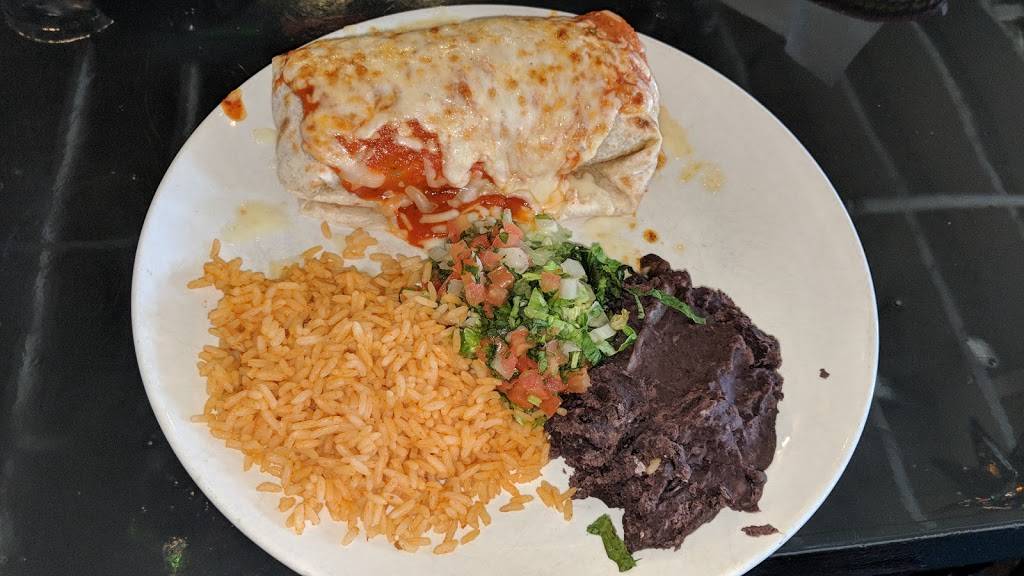 Mias Cantina | restaurant | 1012 Curtiss St, Downers Grove, IL 60515, USA | 6305418176 OR +1 630-541-8176