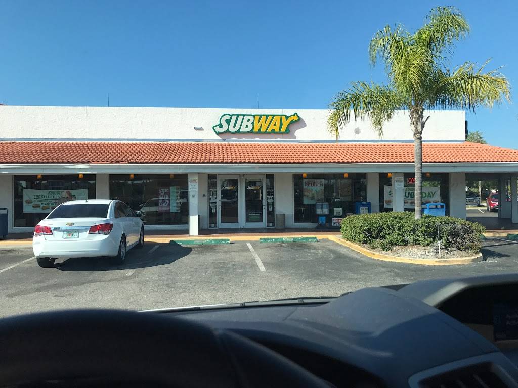 Subway Restaurants | restaurant | Shoppers Village, 5901 Sun Blvd Suite 111, St. Petersburg, FL 33715, USA | 7279060319 OR +1 727-906-0319