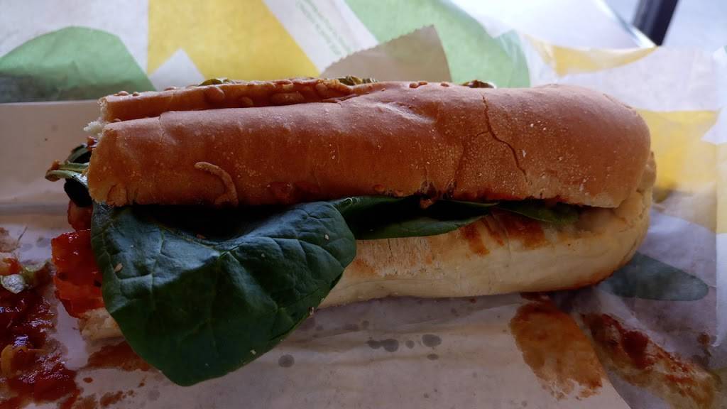 Subway Restaurants | restaurant | 27069 1/2 McBean Pkwy #4B, Santa Clarita, CA 91355, USA | 6612545800 OR +1 661-254-5800