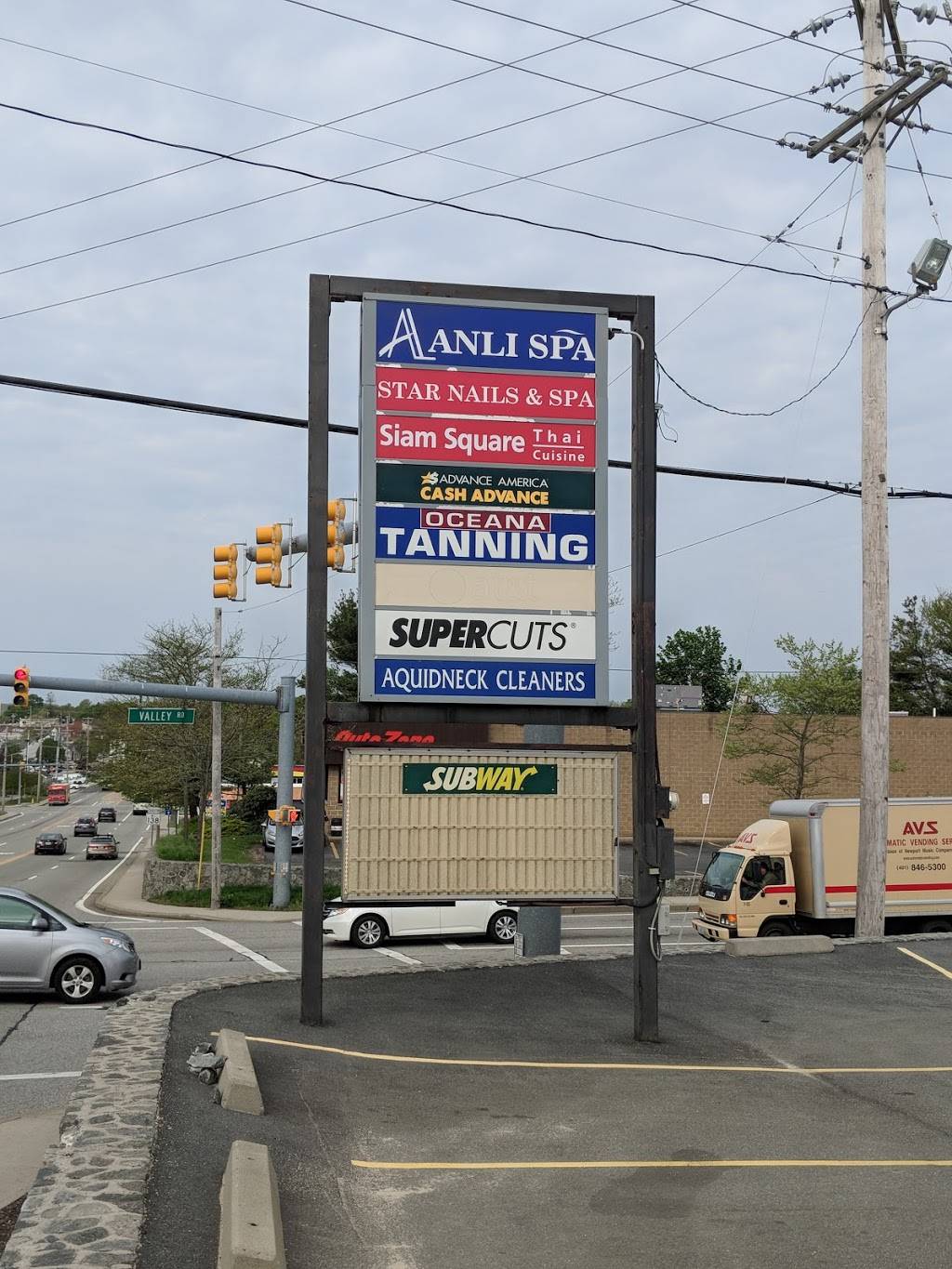 Subway | restaurant | 238 E Main St, Middletown, RI 02842, USA | 4018477670 OR +1 401-847-7670