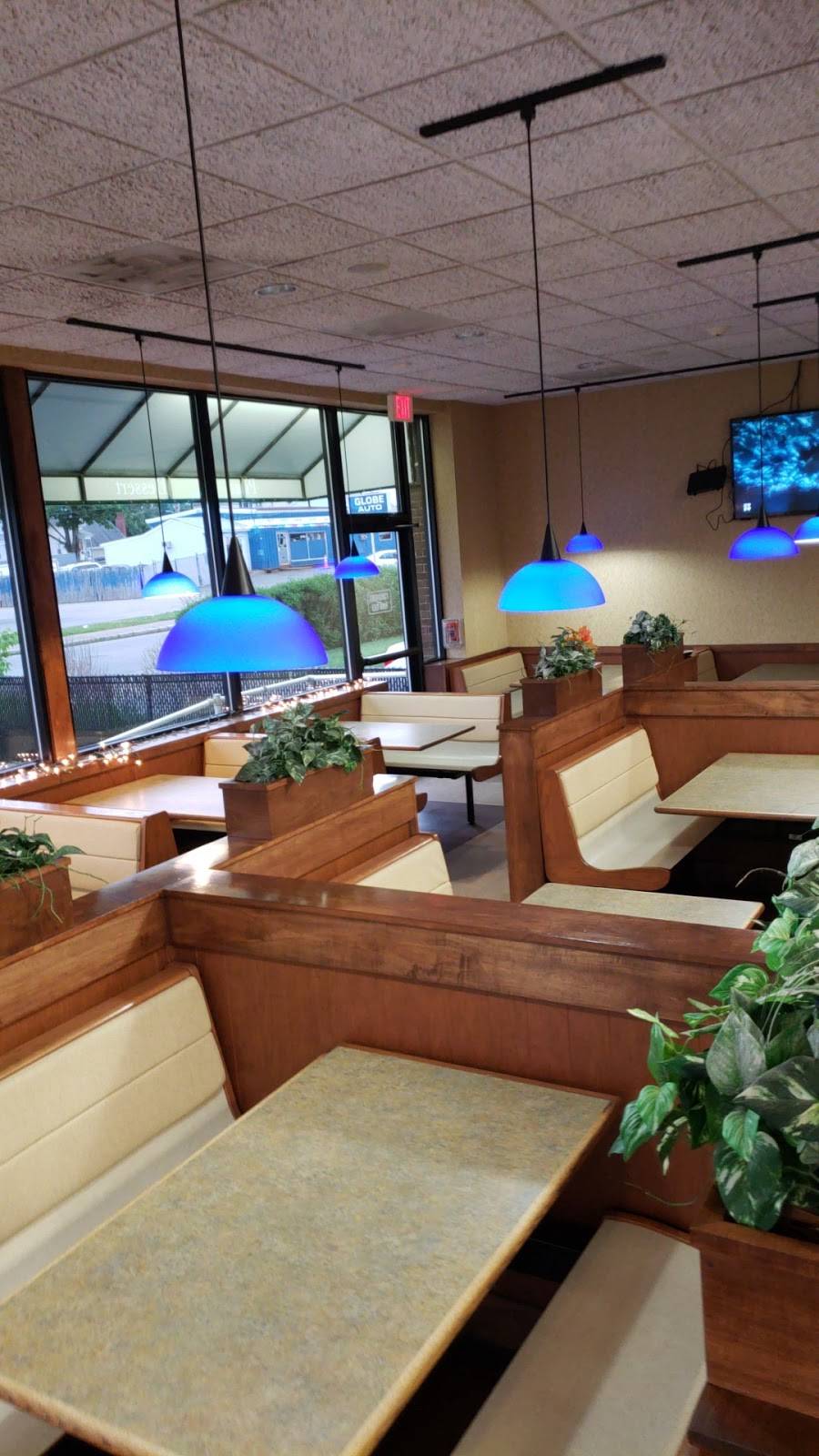 Boston Pizza & Seafood | meal delivery | 210 Tucker St, Fall River, MA 02721, USA | 5086757459 OR +1 508-675-7459