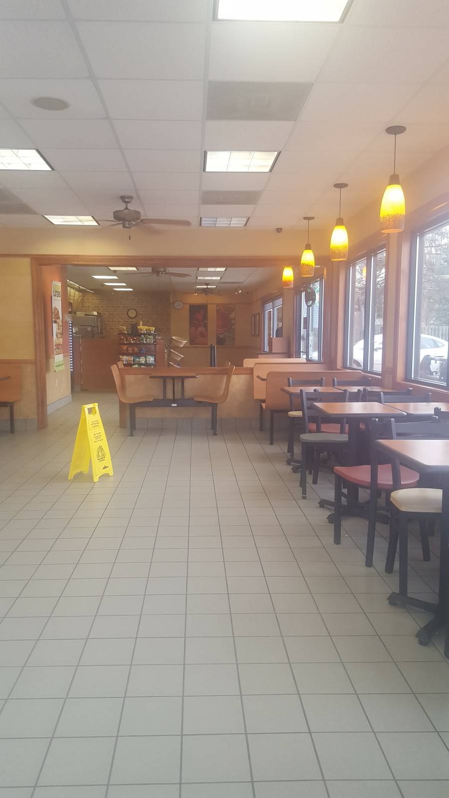 Subway | restaurant | 1 E Monroe St, Bangor, MI 49013, USA | 2694270077 OR +1 269-427-0077