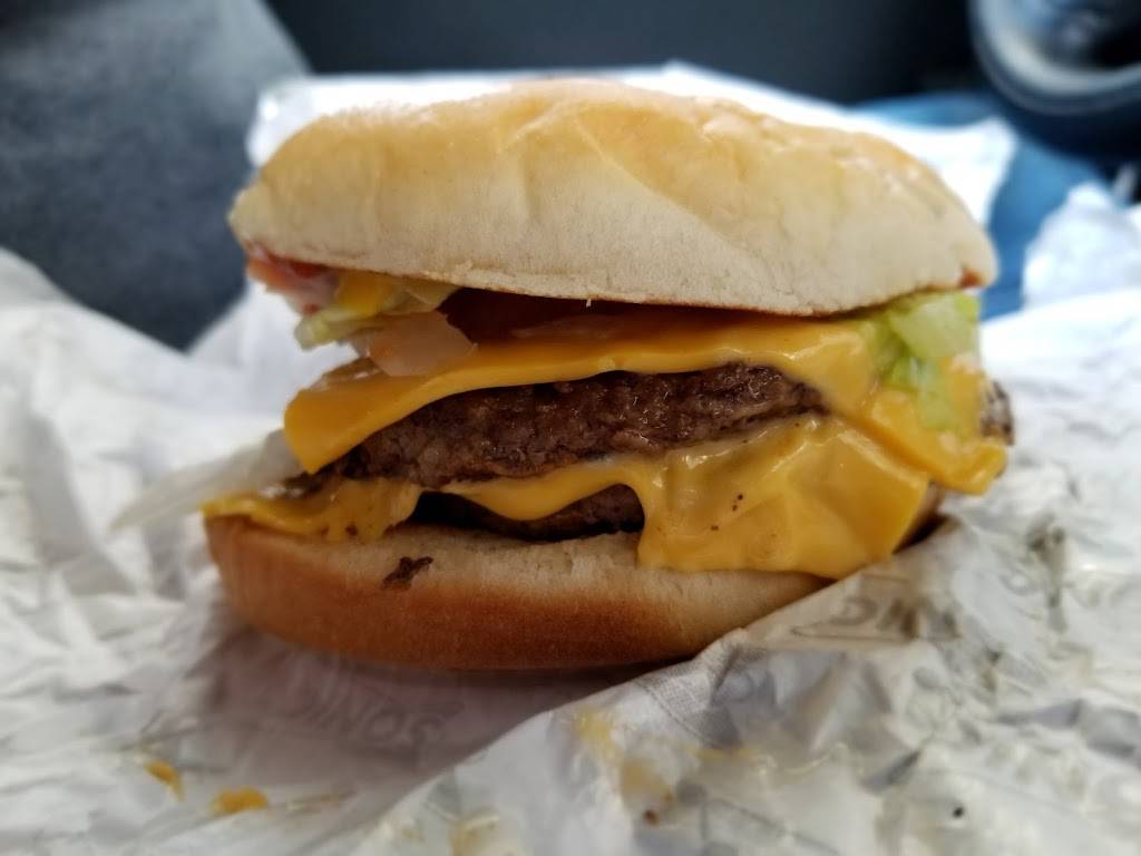 Sonic Drive-In | restaurant | 695 Commonwealth Dr, Norton, VA 24273, USA | 2766793160 OR +1 276-679-3160