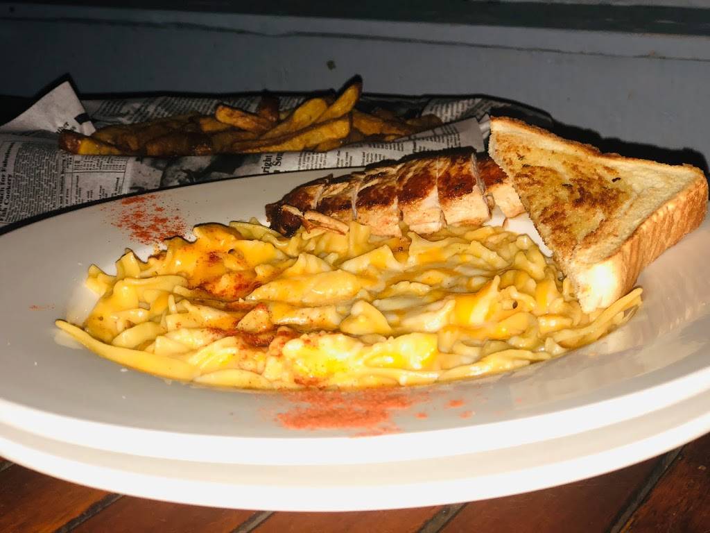 Shooters Roadhouse | restaurant | 17 Sandwich St N, Amherstburg, ON N9V 2T8, Canada | 5197367878 OR +1 519-736-7878