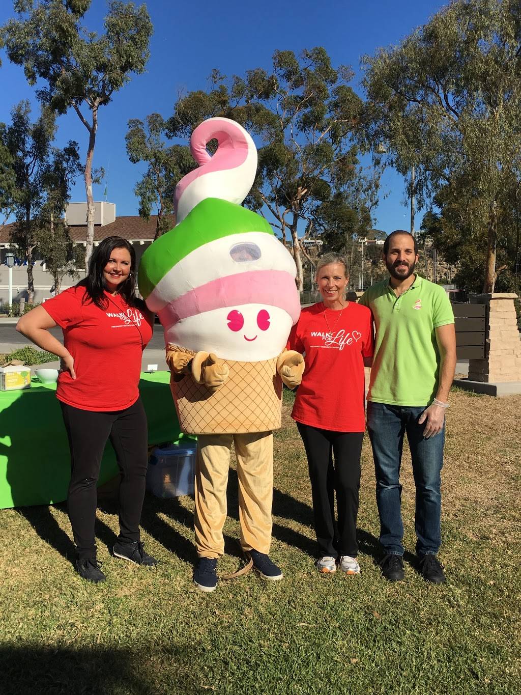 Menchies Frozen Yogurt | bakery | 943 Avenida Pico Bldg 5, San Clemente, CA 92673, USA | 9499101331 OR +1 949-910-1331