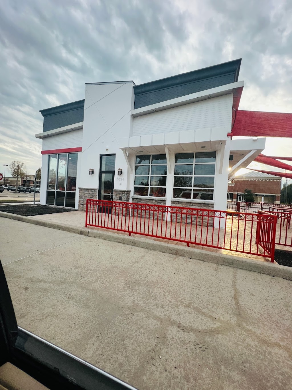 Daves Hot Chicken | restaurant | 6324 Highway 6 South, Missouri City, TX 77459, USA | 8329874799 OR +1 832-987-4799