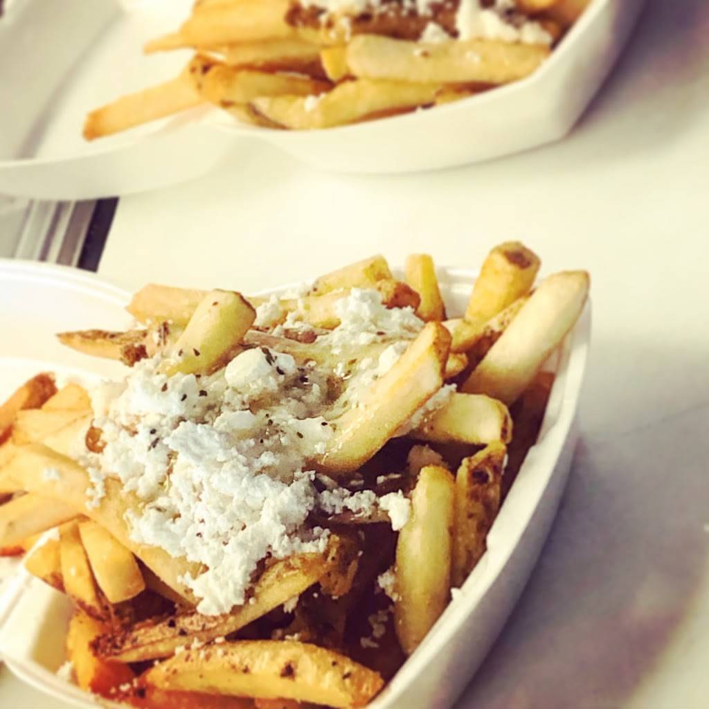 Snuffys Grill | restaurant | 3555 Thickson Road North, Whitby, ON L1R 2H1, Canada | 9052406990 OR +1 905-240-6990